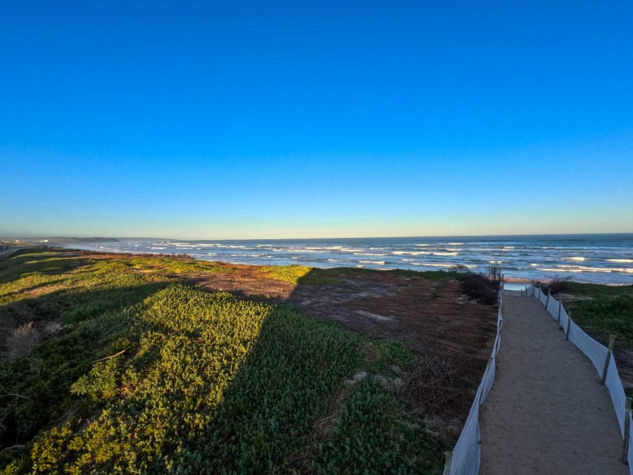 4 Bedroom Property for Sale in Stilbaai Oos Western Cape